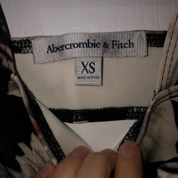 Abercrombie & Fitch black floral dress - Picture 2 of 3